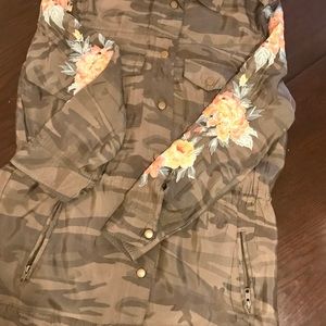 Johnny Was military jacket😍